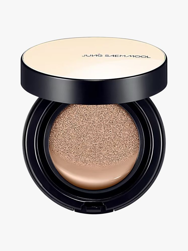 Cushion Foundations Are Back: 6 Lightweight Formulas for Buildable Coverage